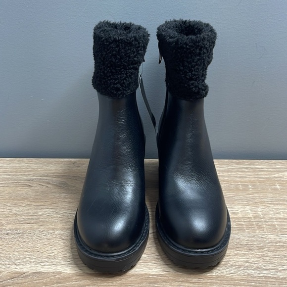 AquaDiva NWT Waterproof Wedge Ankle Boots Black  Winter Faux Fur Trim Leather 37 - Picture 3 of 12